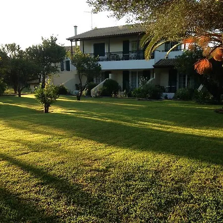 Inglessata Rose アパートホテル スヴォロナータ