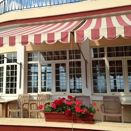 Lejlighedshotel Inglessata Rose 3*