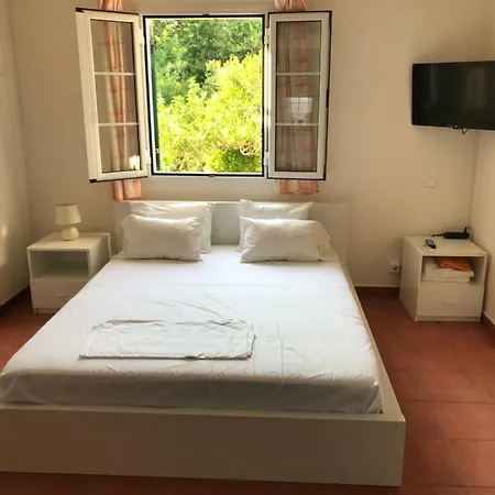 Inglessata Rose Lejlighedshotel 3*